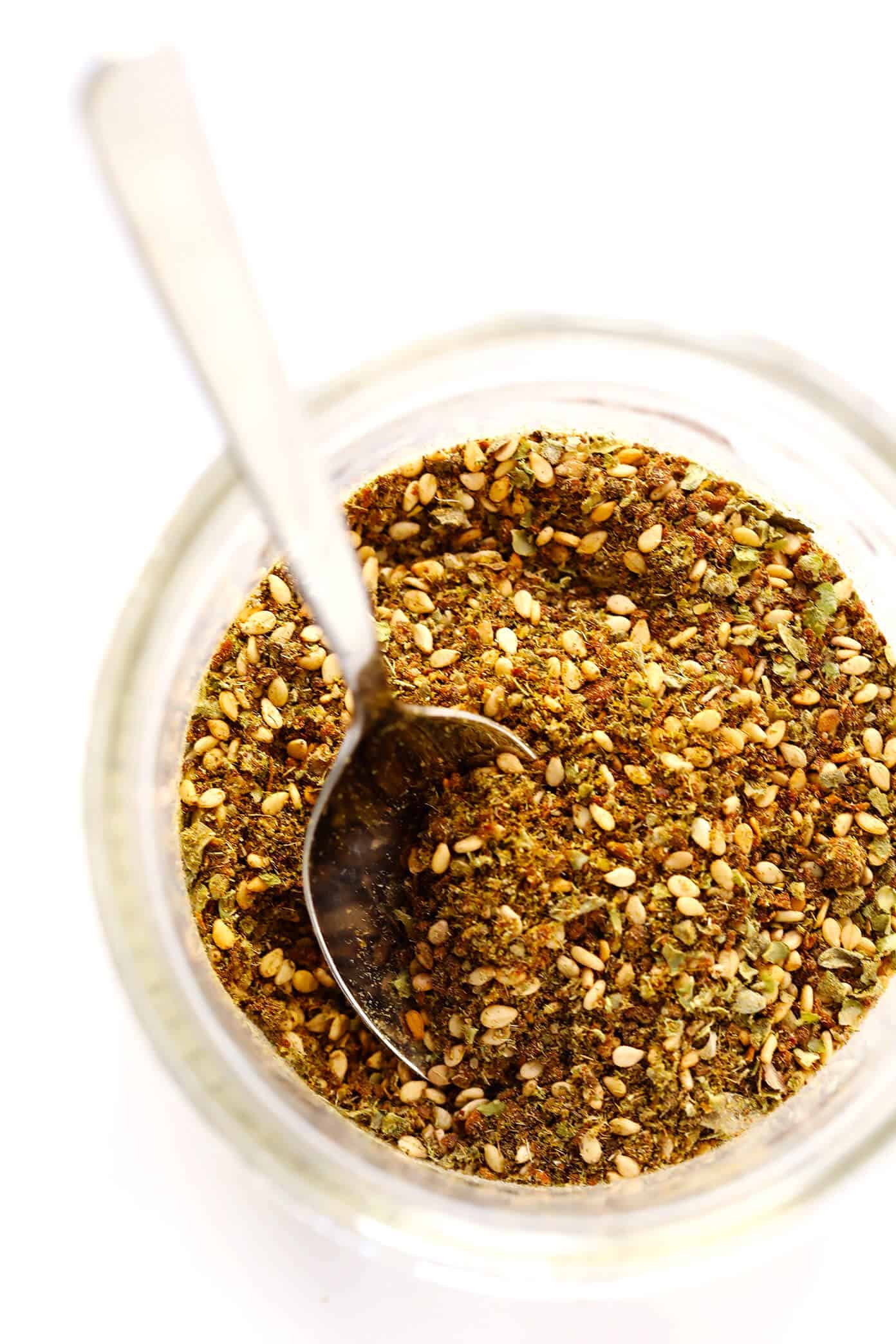 This 5-Minute Middle Eastern Za'atar seasoning recipe is perfect for everything from veggies, to chicken, steak, seafood, breads, hummus, olives, chickpeas, salads, vinaigrettes, popcorn and more! | Gimme Some Oven #zaatar #seasoning #blend #recipe #spice Za'atar Seasoning Blend Recipe