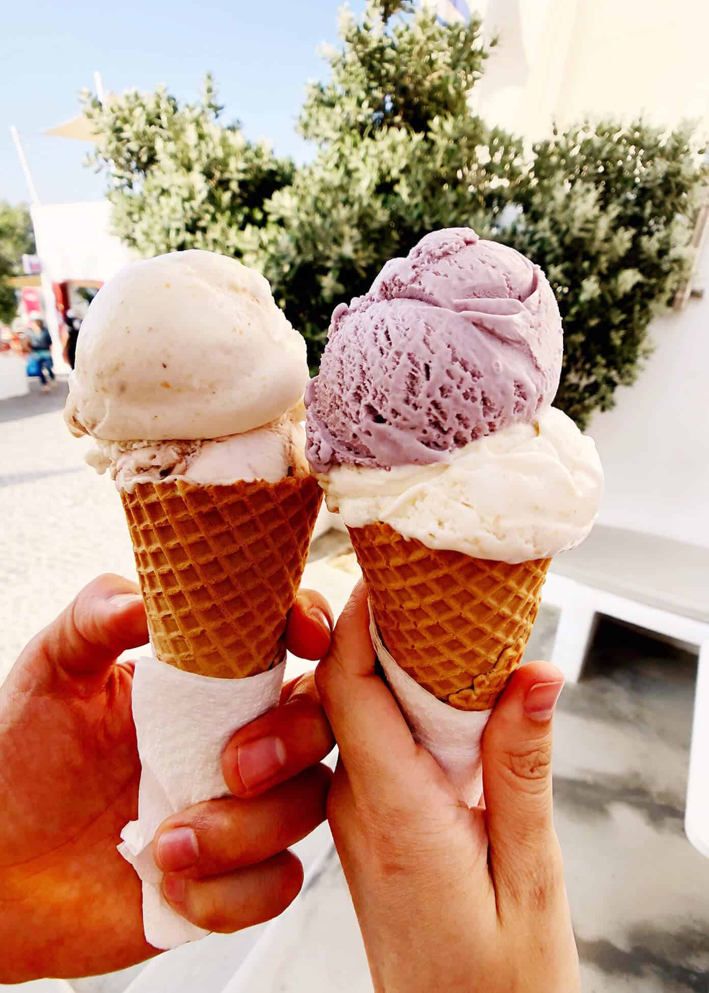 The Gimme Some Oven travel guide for restaurants to eat, hotels to stay and places to visit in Santorini, Greece. | Gimme Some Oven #santorini #greece #travel #traveltips #europe #vacation #islands #hotel #restaurant Lolita's Gelato in Santorini, Greece