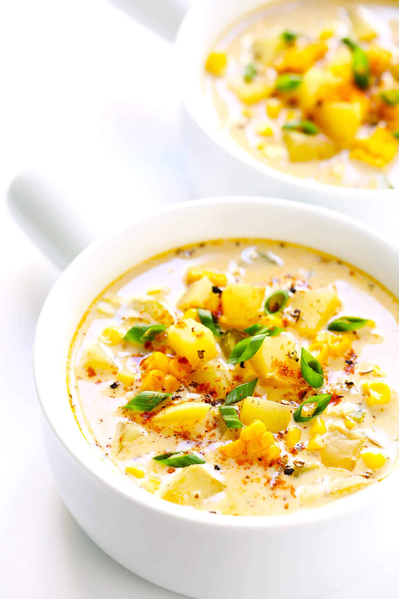 LOVE this zesty Cajun Corn Chowder recipe! It's lightened up with healthier ingredients, including lots of protein-packed lentils and creamy coconut milk, and it's the perfect dinner recipe for summer and fall. | Gimme Some Oven #corn #chowder #soup #vegan #glutenfree #vegetarian #healthy #dinner #cajun #recipe Zesty Cajun Corn Chowder Recipe (Vegan and Gluten-Free)