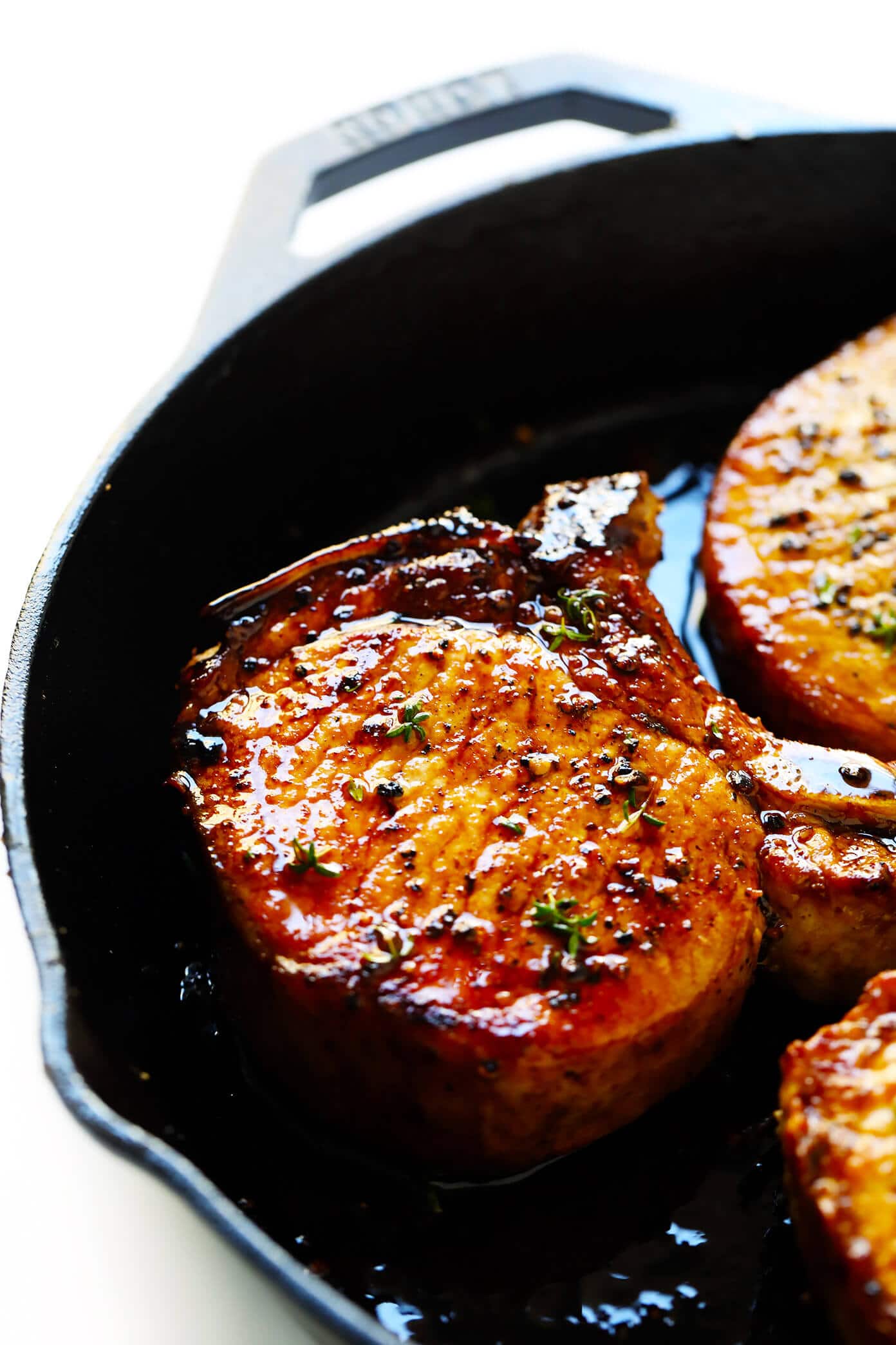 The BEST Baked Pork Chops recipe! It's quick and easy to make, totally customizable with your favorite seasonings, and perfectly seared on the outside and tender and juicy on the inside. | Gimme Some Oven #pork #baked #oven #dinner #glutenfree #meat Baked Pork Chops Recipe