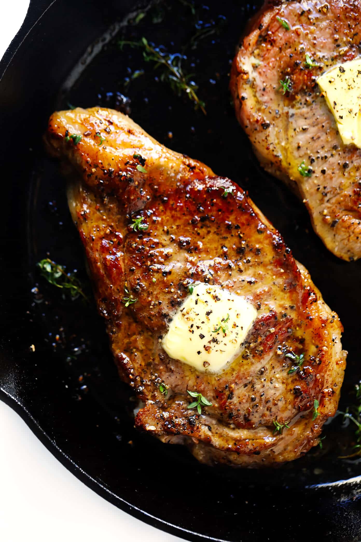 Learn how to cook steak in the oven with this simple tutorial and recipe! It's surprisingly easy to make baked (roasted) steak. Plus you can season it however you prefer, and cook it to your desired degree of doneness in the comfort of your kitchen. | Gimme Some Oven #steak #beef #baked #oven #roasted #dinner #recipe How To Bake Steak In The Oven