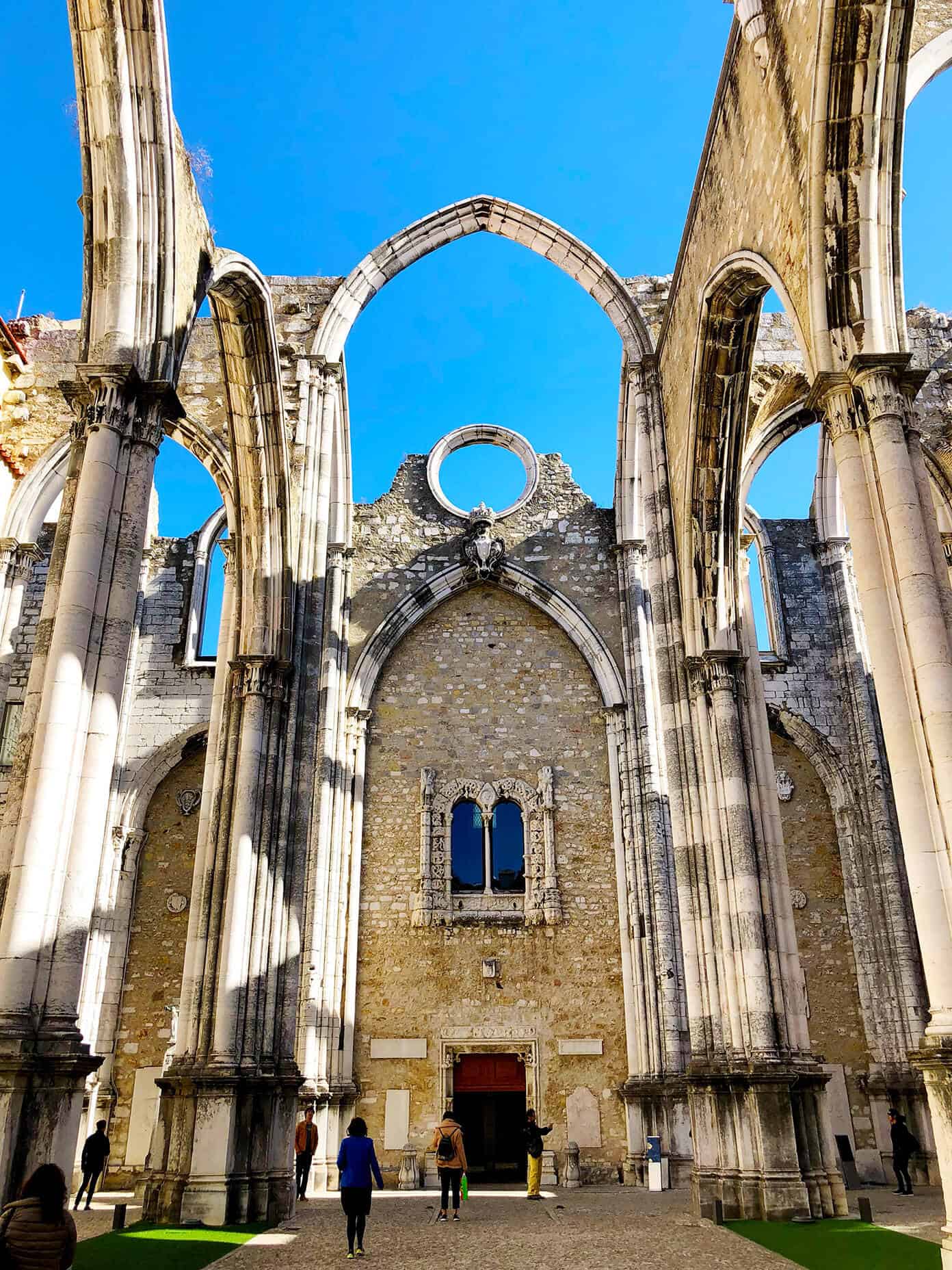 Weekend in Lisbon, Portugal -- all of our best recs on where to stay, eat and visit! | gimmesomeoven.com #travel #lisbon #portugal #traveltips Carmo Convent, Lisbon Portugal