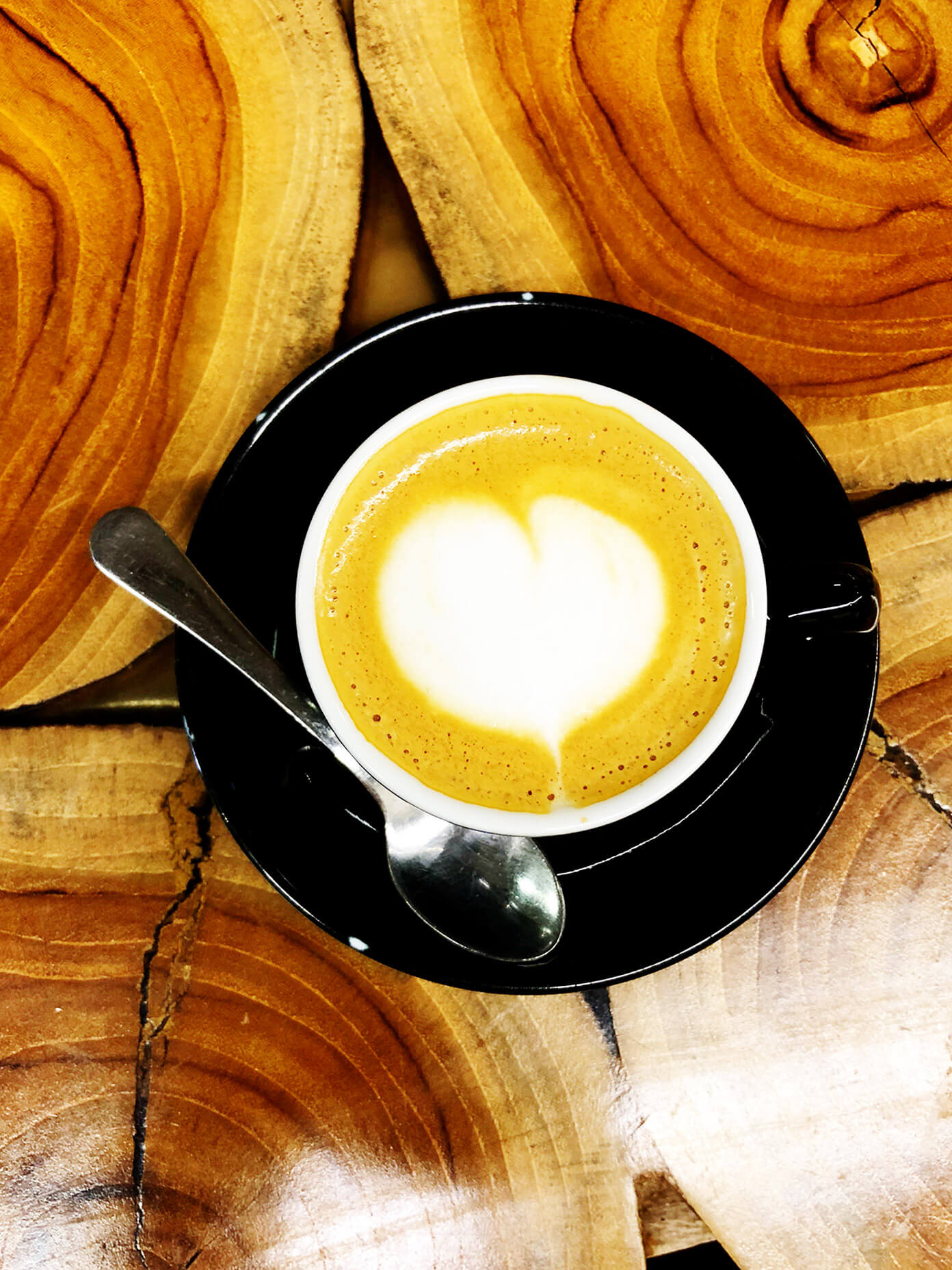 Weekend in Lisbon, Portugal -- all of our best recs on where to stay, eat and visit! | gimmesomeoven.com #travel #lisbon #portugal #traveltips Latte in Lisbon