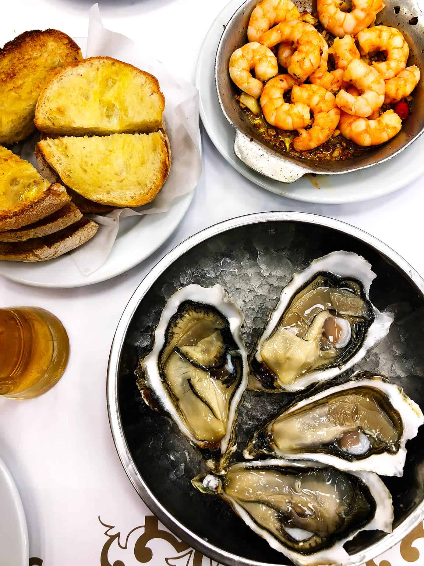 Weekend in Lisbon, Portugal -- all of our best recs on where to stay, eat and visit! | gimmesomeoven.com #travel #lisbon #portugal #traveltips Fresh seafood in Lisbon