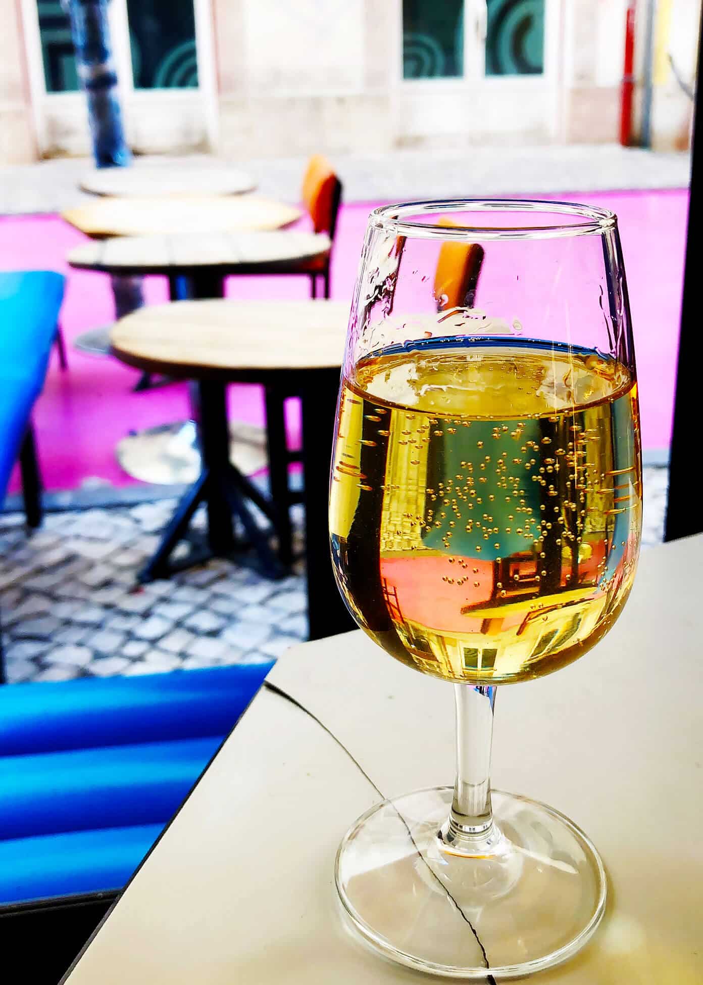 Weekend in Lisbon, Portugal -- all of our best recs on where to stay, eat and visit! | gimmesomeoven.com #travel #lisbon #portugal #traveltips Vinho Verde