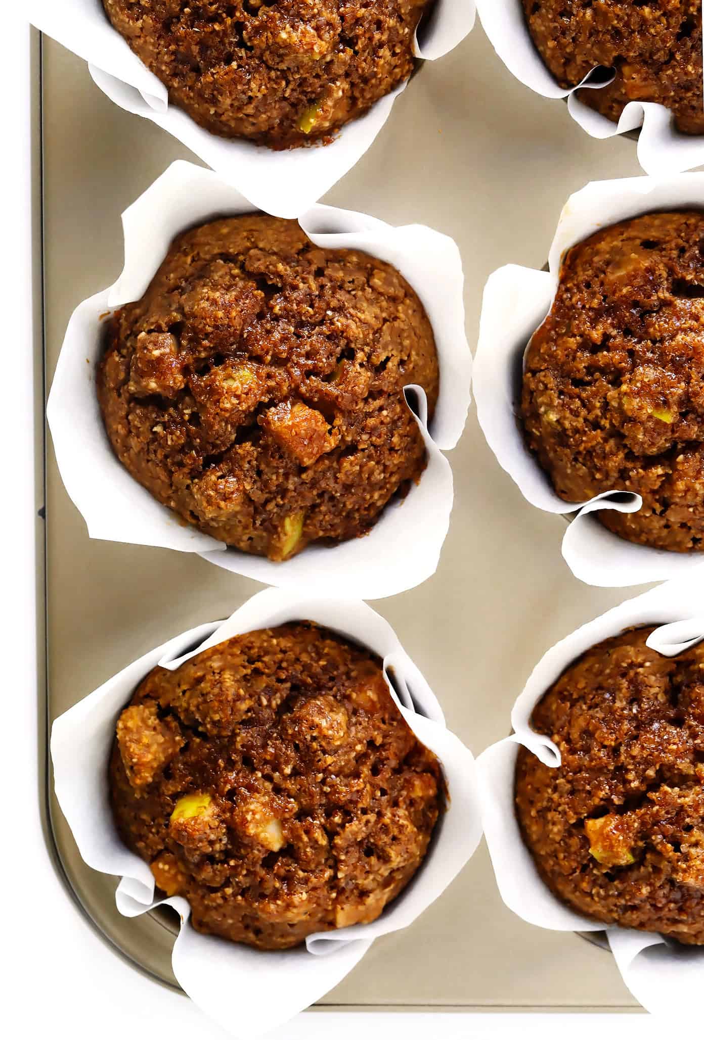 LOVE these healthy apple muffins! They're gluten-free (made with oats), lightly sweetened with maple syrup, and loaded up with lots of applesauce and fresh apples. A healthy breakfast or snack that you can feel great about! | Gimme Some Oven #healthy #muffins #breakfast #snack #brunch #apple #glutenfree #vegetarian #dairyfree The BEST Healthy Apple Muffins Recipe