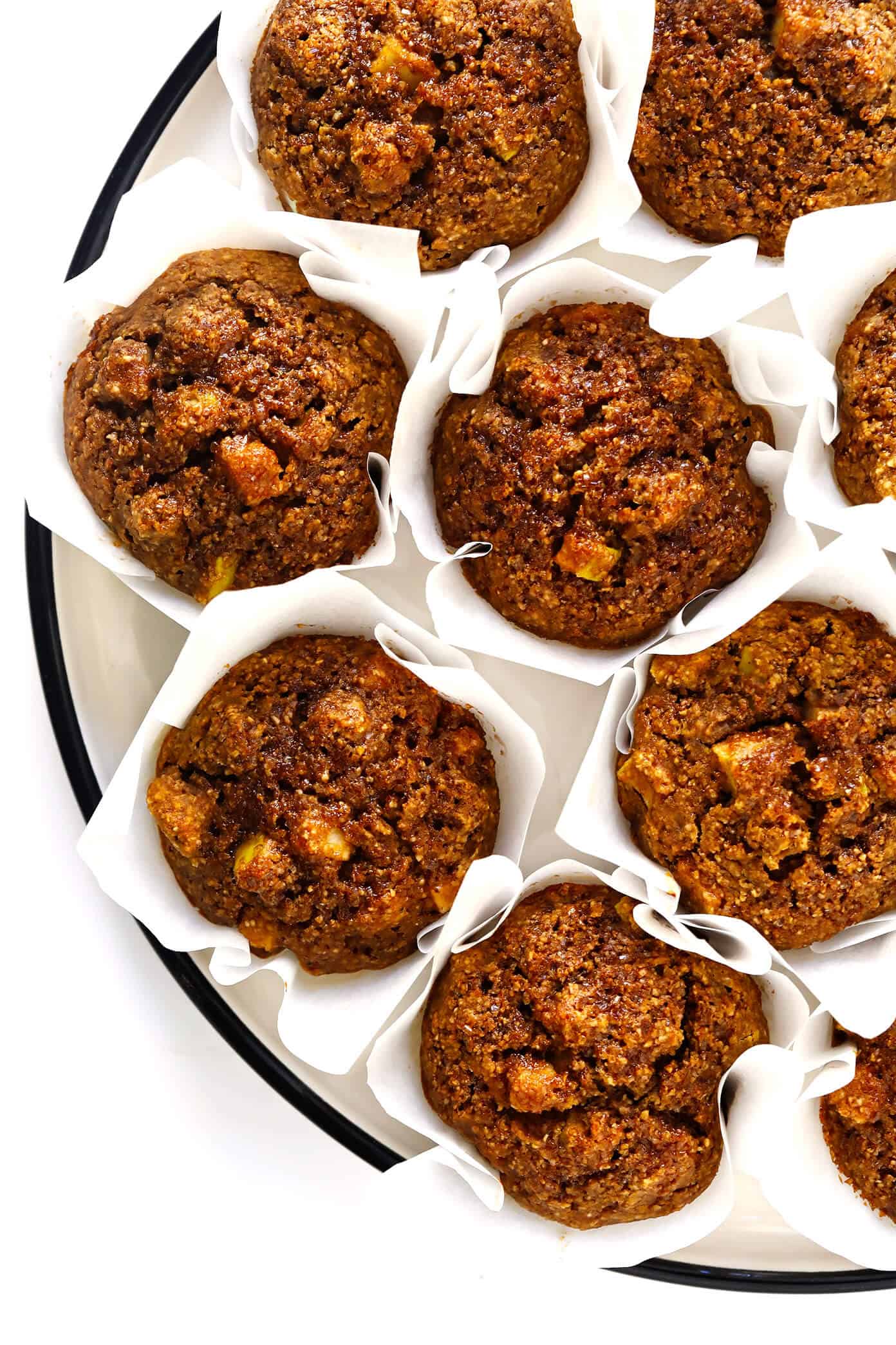 LOVE these healthy apple muffins! They're gluten-free (made with oats), lightly sweetened with maple syrup, and loaded up with lots of applesauce and fresh apples. A healthy breakfast or snack that you can feel great about! | Gimme Some Oven #healthy #muffins #breakfast #snack #brunch #apple #glutenfree #vegetarian #dairyfree Healthy Apple Muffins
