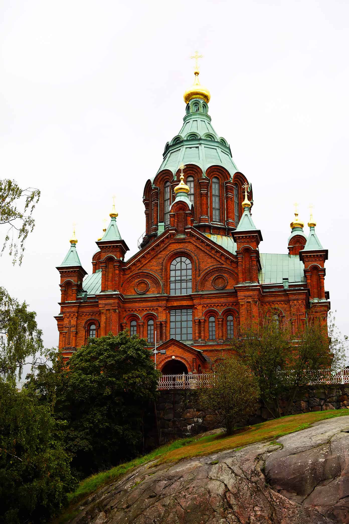 What to expect on a Viking Ocean Cruise! Lots of details about everything from the ship and staterooms, to the excursions, to the food, to our best tips and more. Plus, a recap of our visit to Stockholm, Tallin, St Petersburg, Helsinki and Berlin. | Gimme Some Oven #viking #cruise #travel #traveltips #sweden #estonia #russia #finland Helsinki Cathedral