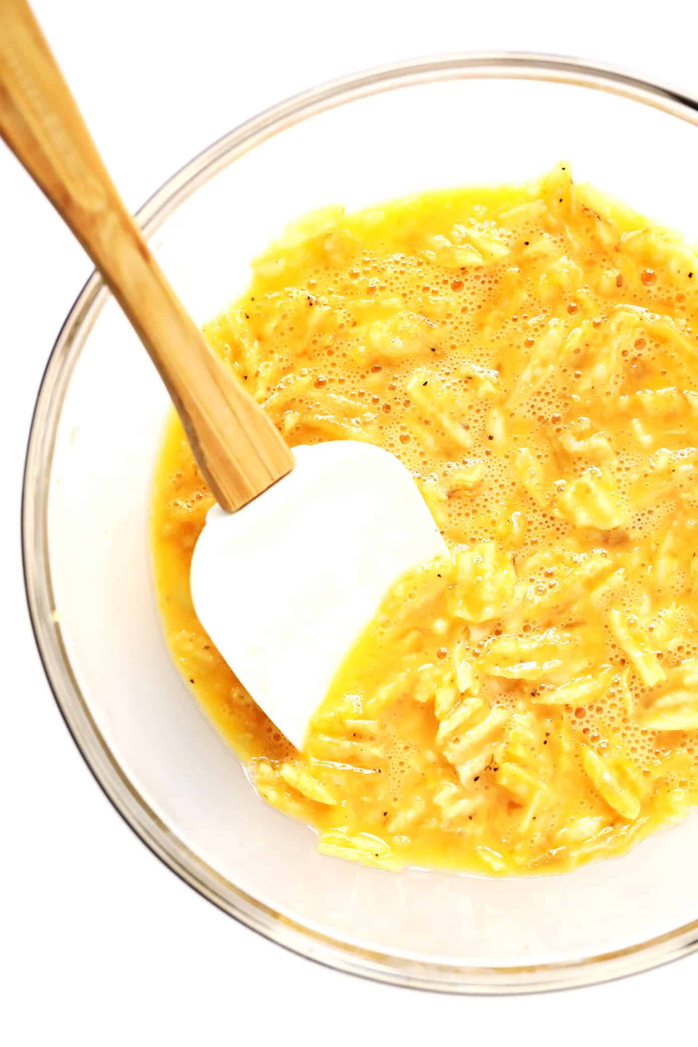 This 15-Minute Shortcut Spanish Omelette (Tortilla Española) is super quick and easy to make, thanks to a secret ingredient -- KETTLE CHIPS! All you need are four easy ingredients to make this delicious egg and potato omelette. | Gimme Some Oven #omelette #spanish #egg #potato #spain #tortilla Spanish Omelette Ingredients (Tortilla Española)