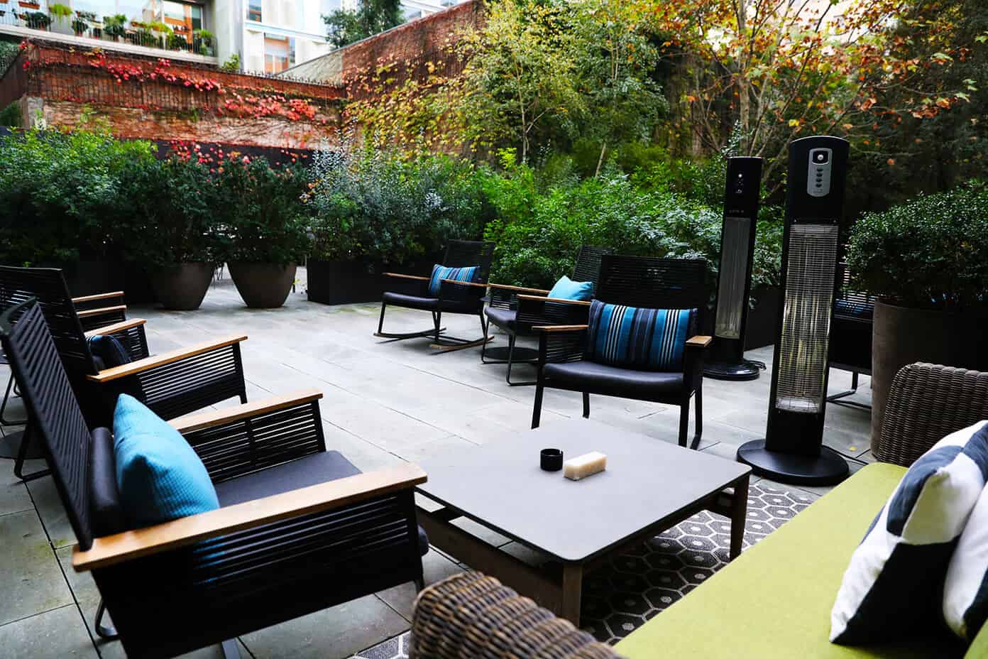 Alma Hotel Barcelona Review | Gimme Some Barcelona Travel Guide | www.gimmesomeoven.com/barcelona-travel-guide/ #barcelona #spain #europe #hotel #boutique #travel #traveltips #luxury Alma Hotel Barcelona Patio