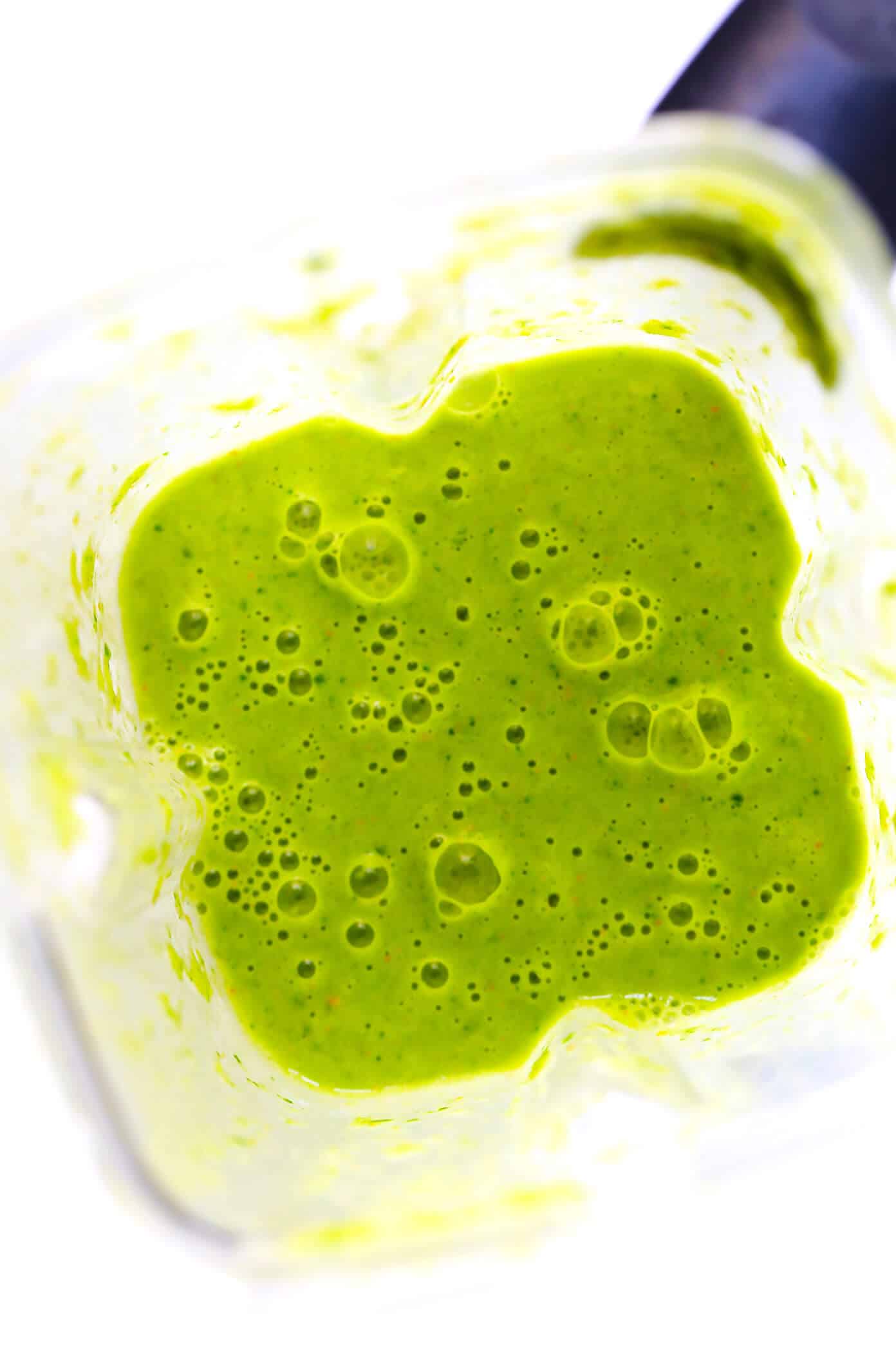 This Green "Julius" Smoothie is inspired by the classic creamy orange smoothie we love, but made with fresh and healthy ingredients and a big handful of spinach. | gimmesomeoven.com #green #smoothie #orange #healthy #glutenfree #healthy #breakfast How To Make A Green Smoothie Recipe