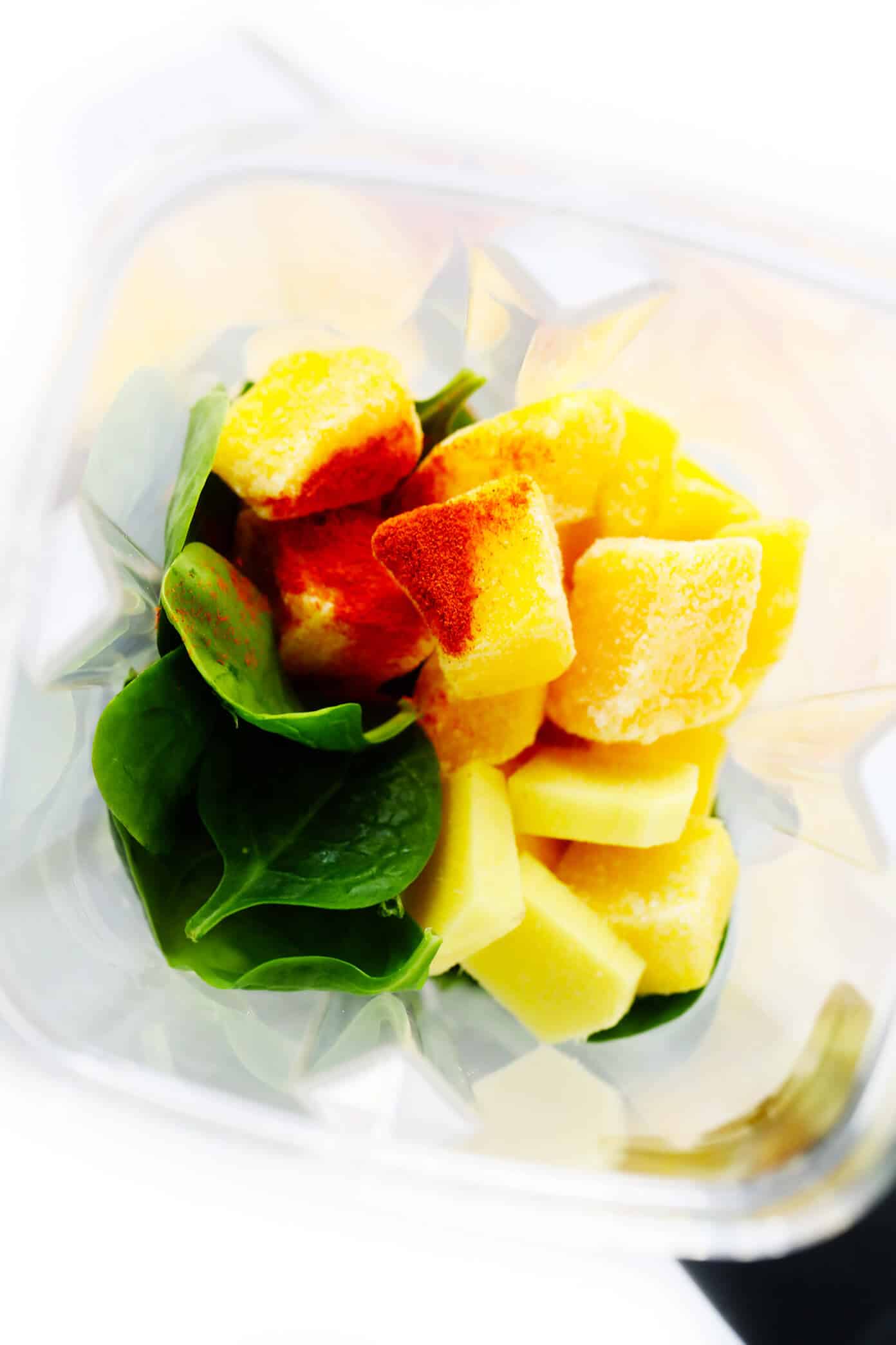 This 5-Ingredient Spicy Mango Green Smoothie is kicked up a notch with the addition of cayenne and lots of fresh ginger, and it is CRAZY delicious. | gimmesomeoven.com #green #smoothie #mango #spicy #breakfast #healthy #vegan #glutenfree Mango Green Smoothie Ingredients