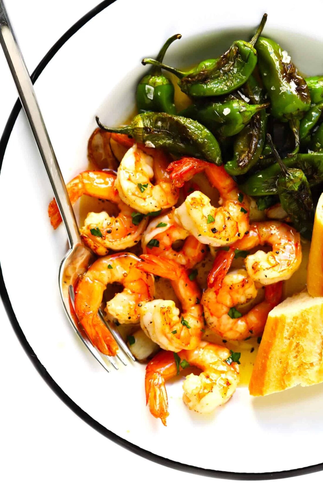 Learn how to make authentic gambas al ajillo (Spanish garlic shrimp) with this easy recipe! It comes together in just 10 minutes, and can be served as an appetizer or tapas recipe, or as a main dish. | gimmesomeoven.com #shrimp #spanish #spain #tapas #glutenfree #barcelona Spanish Shrimp Scampi (Gambas Al Ajillo) Recipe