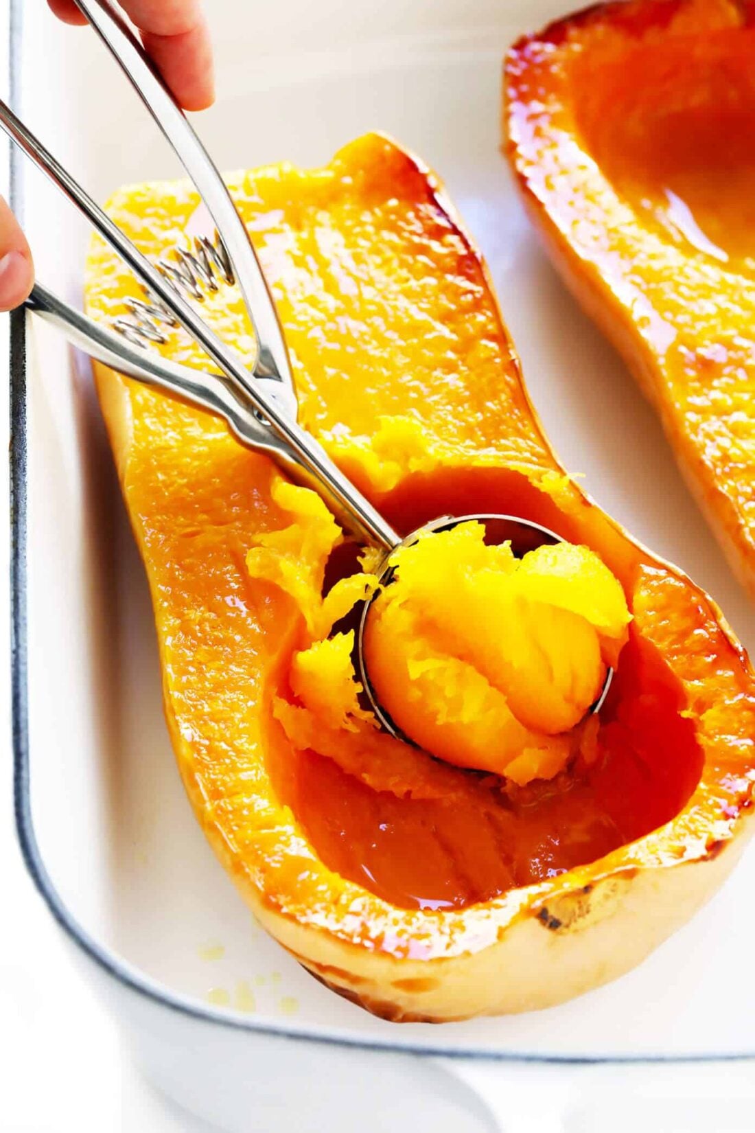 This easy roasted butternut squash recipe can be made with either diced or halved butternut squash. Plus, ideas for various seasonings that you are welcome to add too! | gimmesomeoven.com #roasted #butternut #squash #healthy #vegetable #side #thanksgiving #winter Roasted Butternut Squash Halves