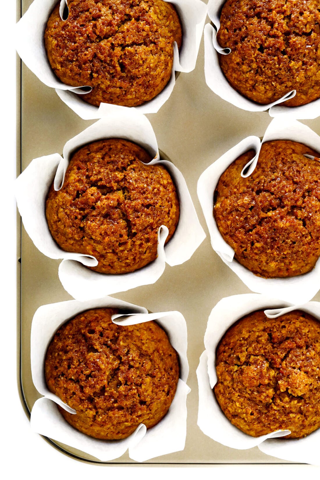 This Healthy Butternut Squash Muffins recipe is quick and easy to make, naturally gluten-free (made with blended-up oats), and made with the coziest comforting chai spices. | gimmesomeoven.com #butternut #muffins #breakfast #healthy #glutenfree #fall #winter How To Make Butternut Squash Muffins Recipe