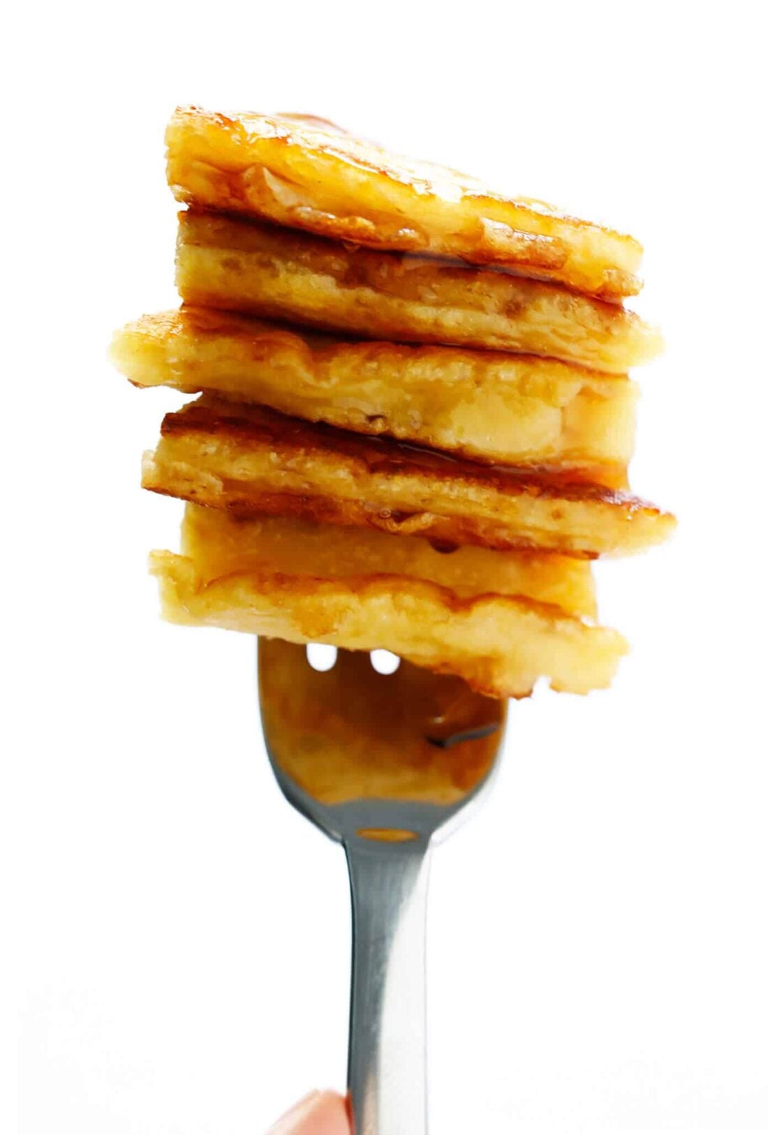 The BEST buttermilk pancakes recipe -- easy to make, full of those comforting flavors we all love, and the perfect blank canvas for all of your favorite add-ins (banana, blueberry, chocolate chip, nuts, you choose!). A simple breakfast recipe that's always a winner. | gimmesomeoven.com #pancakes #breakfast #brunch #recipe #mealprep Buttermilk Pancake Recipe