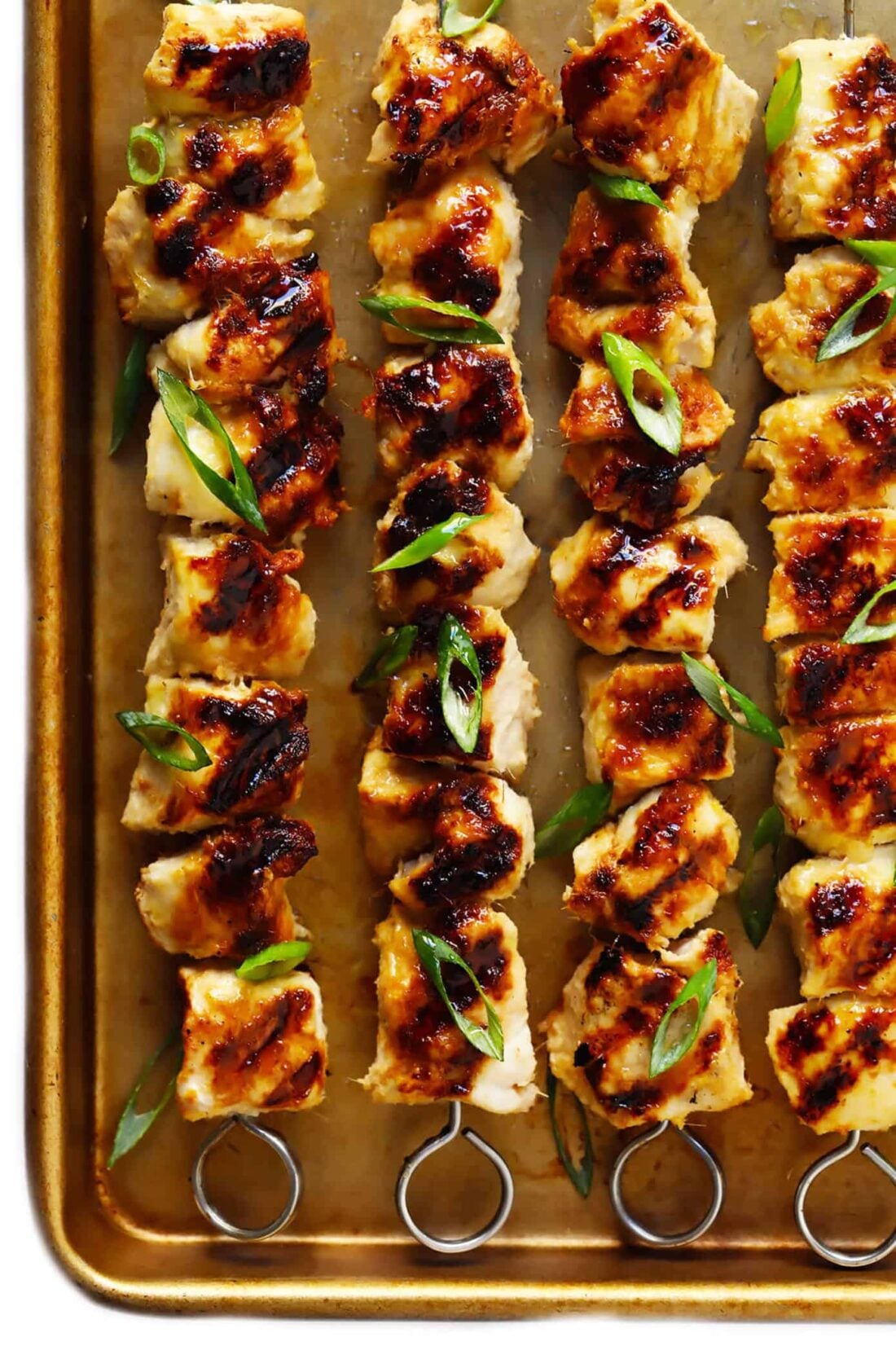 This Vietnamese Lemongrass Chicken recipe is made with the best citrusy lemongrass marinade, and can be grilled, baked or sautéed. Serve it with rice, noodle bowls (bun), salads or whatever sounds good! | gimmesomeoven.com #chicken #lemongrass #vietnamese #kabobs #grilled #healthy #glutenfree Lemongrass Chicken Kabobs