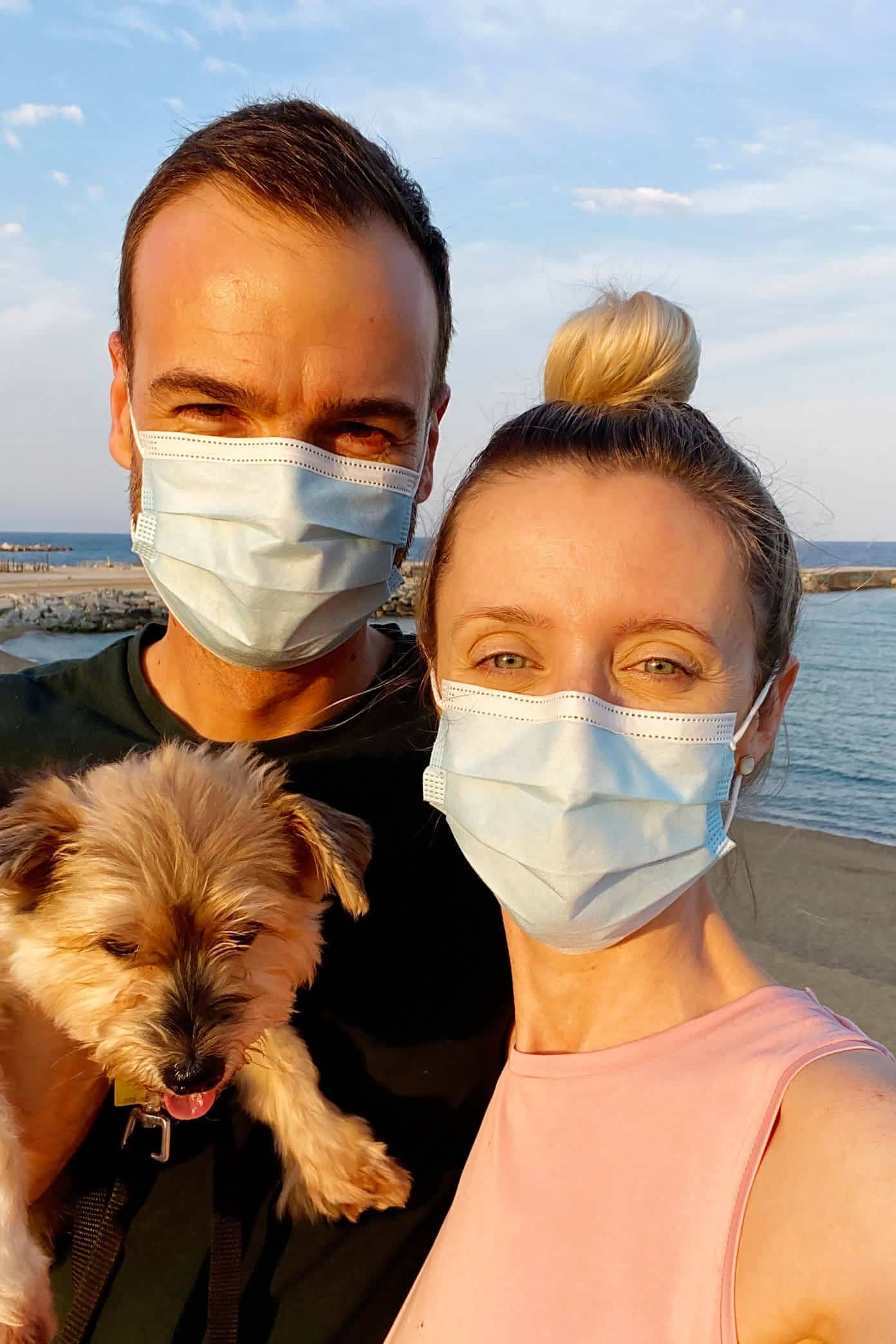 An update on life currently here in Barcelona, Spain. | gimmesomeoven.com Beach date