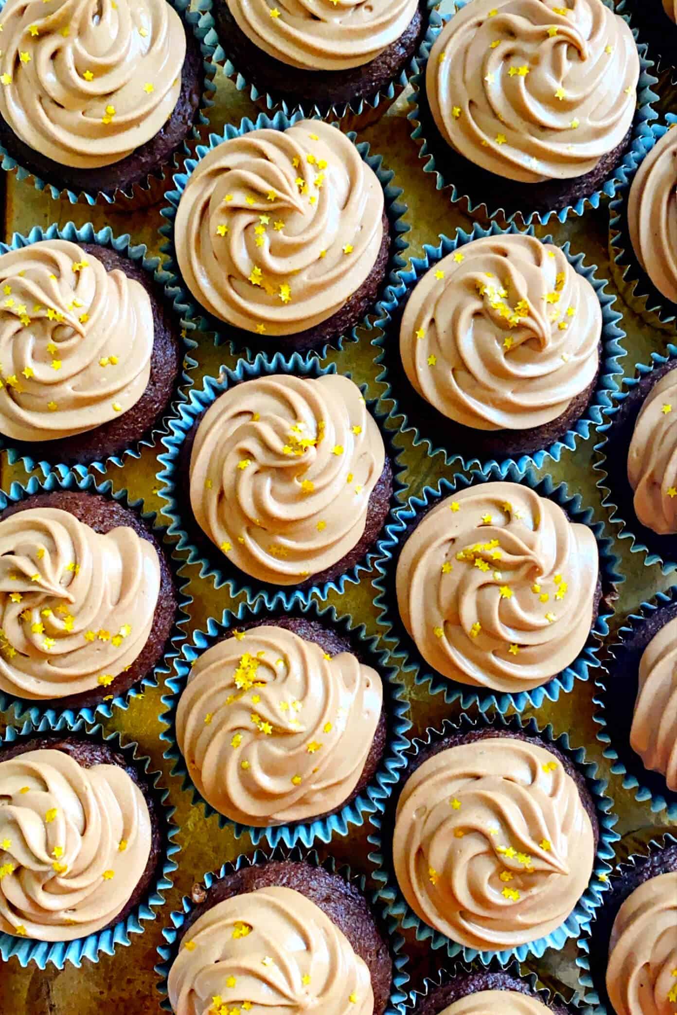 An update on life currently here in Barcelona, Spain. | gimmesomeoven.com Chocolate cupcakes with gold star sprinkles