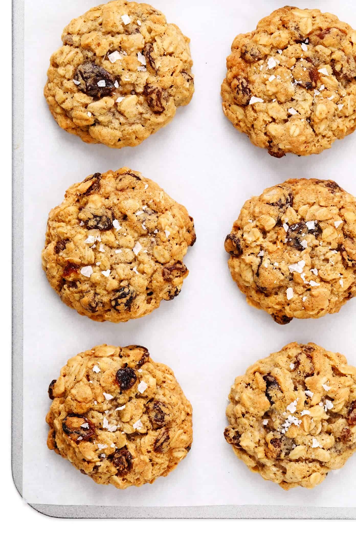 My favorite oatmeal cookies recipe that's perfectly soft and chewy, easy to make, and full of the best oatmeal cinnamon flavors. Feel free to add raisins, chocolate chips or nuts too if you would like! | gimmesomeoven.com #oatmeal #cookies #chocolatechip #raisin #dessert #christmas #baking #vegetarian Oatmeal Raisin Cookies with Flaky Sea Salt