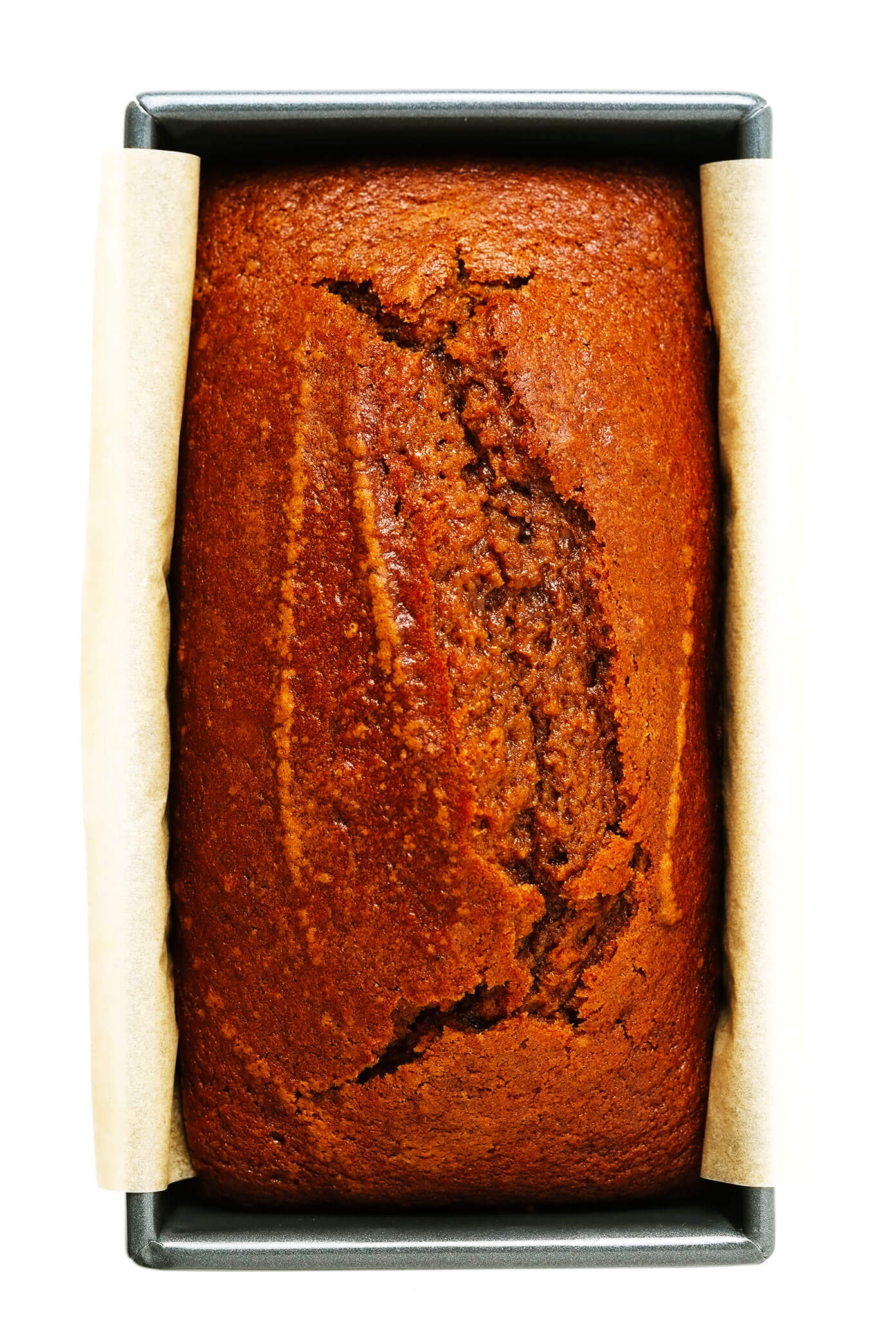 The BEST pumpkin bread recipe -- easy to make without a mixer, perfectly moist, and full of the best pumpkin spice flavors! | gimmesomeoven.com #pumpkin #bread #fall #autumn #baking #breakfast #brunch #easy #thanksgiving Pumpkin Bread in Bread Pan