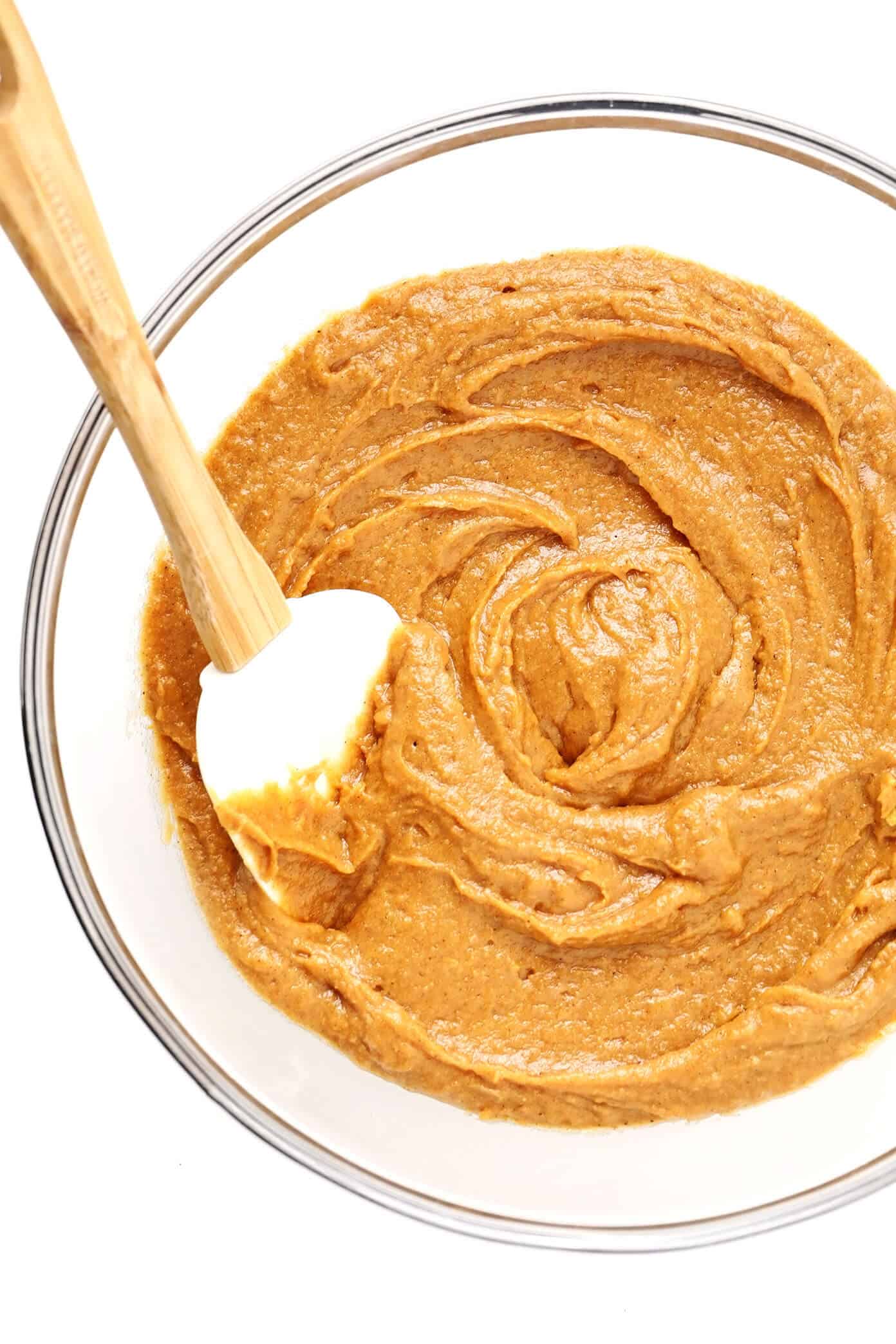 The BEST pumpkin bread recipe -- easy to make without a mixer, perfectly moist, and full of the best pumpkin spice flavors! | gimmesomeoven.com #pumpkin #bread #fall #autumn #baking #breakfast #brunch #easy #thanksgiving Pumpkin Bread Batter In Bowl