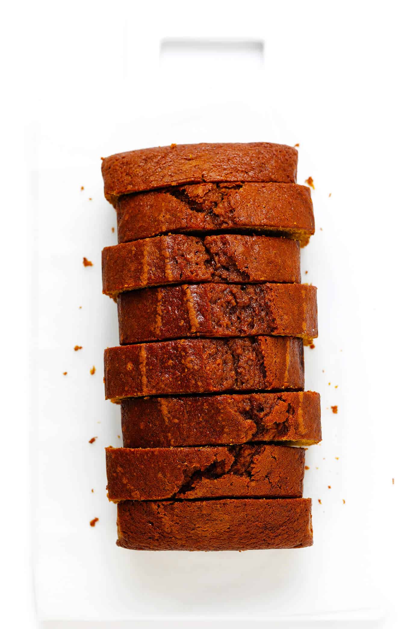 The BEST pumpkin bread recipe -- easy to make without a mixer, perfectly moist, and full of the best pumpkin spice flavors! | gimmesomeoven.com #pumpkin #bread #fall #autumn #baking #breakfast #brunch #easy #thanksgiving Pumpkin Bread Slices