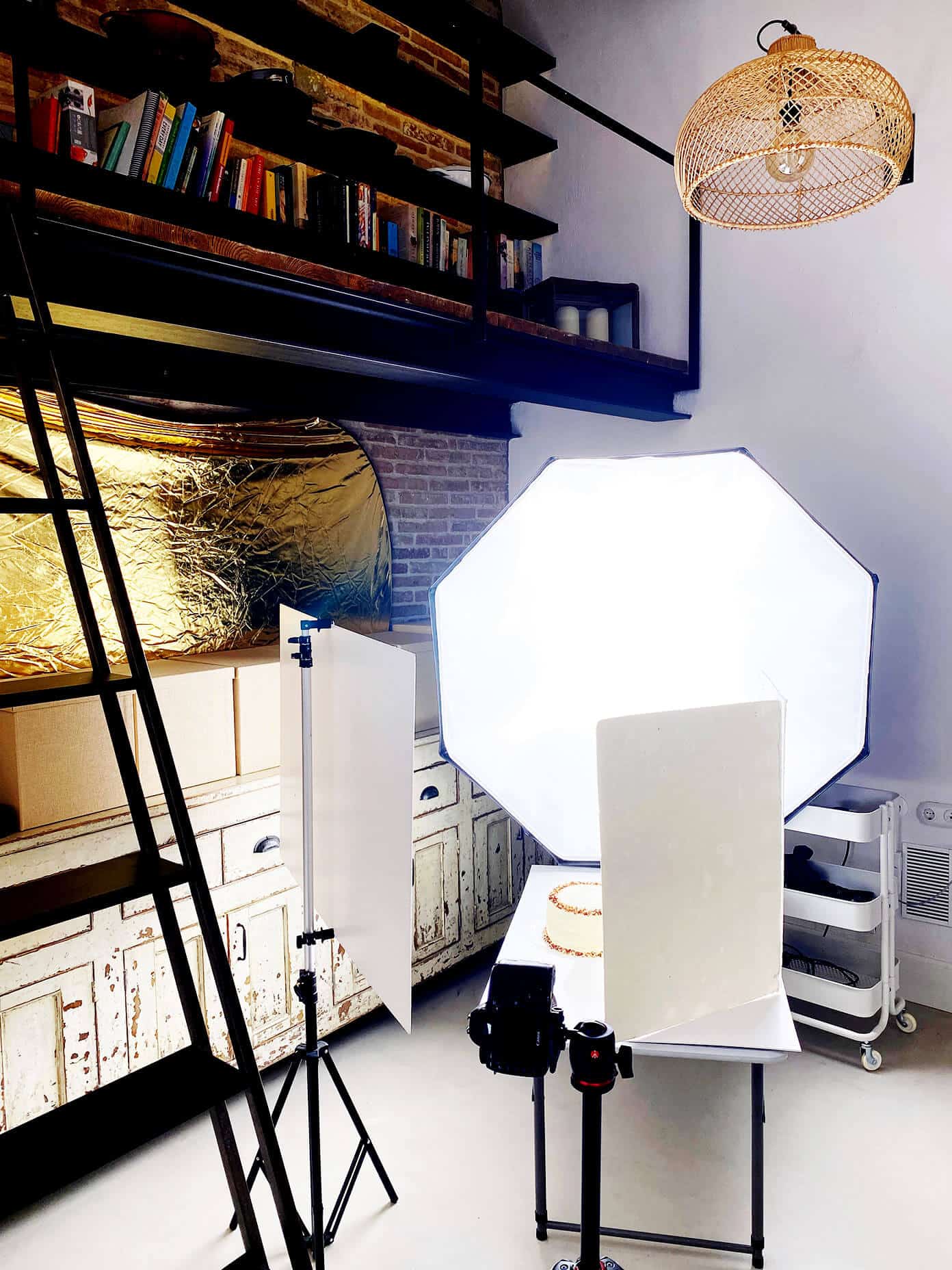 Day In The Life | Gimme Some Oven Artificial Lighting Setup