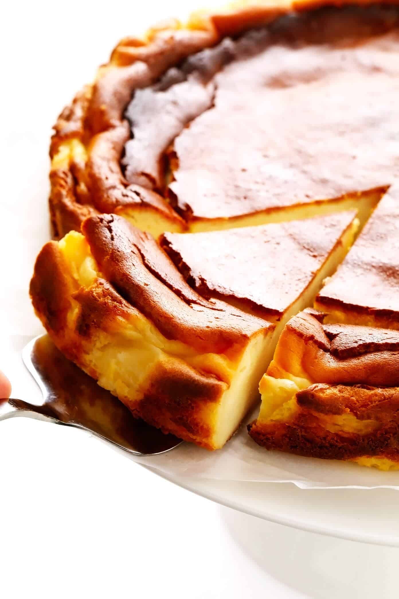 This "Burnt" Basque Cheesecake recipe (known here in Spain as 'tarta de queso') is uniquely light, creamy, delicious, caramelized, and so easy to make that it's nearly foolproof! Such a great dessert recipe for all occasions. | gimmesomeoven.com #basque #cheesecake #spanish #spain #sansebastian #dessert #tartadequeso #caramelized "Burnt" Basque Cheesecake (Tarta de Queso)