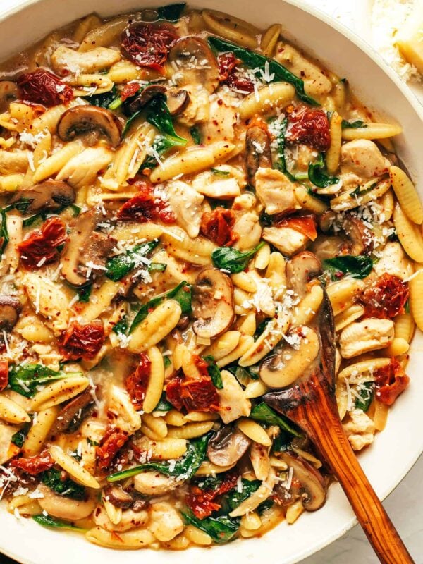One Pot Creamy Sun-Dried Tomato Pasta