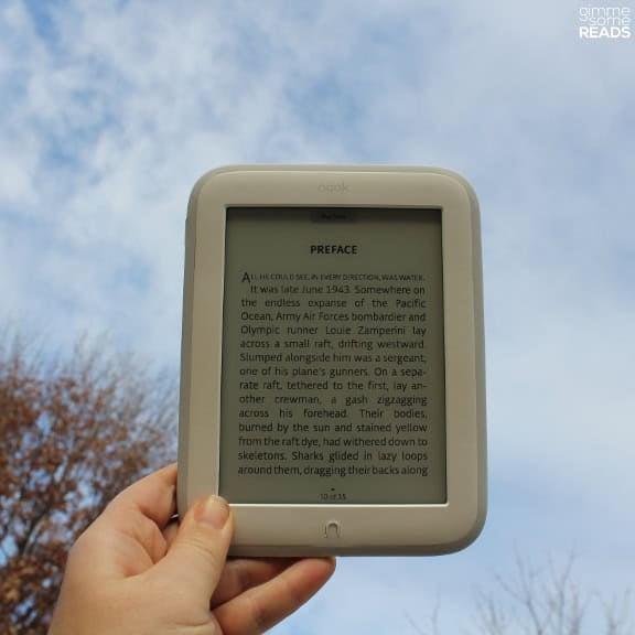 NOOK GlowLight Giveaway | gimmesomereads.com