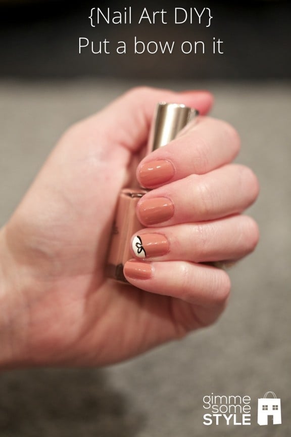 {DIY} Put a bow on it | www.gimmesomestyleblog.com #nails