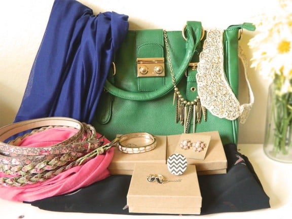 August Wrinkle Giveaway! {Over $200.00 Value!} www.gimmesomestyleblog.com #giveaway