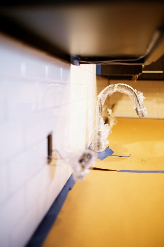 Kitchen Renovation Part Four-Tile! | www.gimmesomestyleblog.com