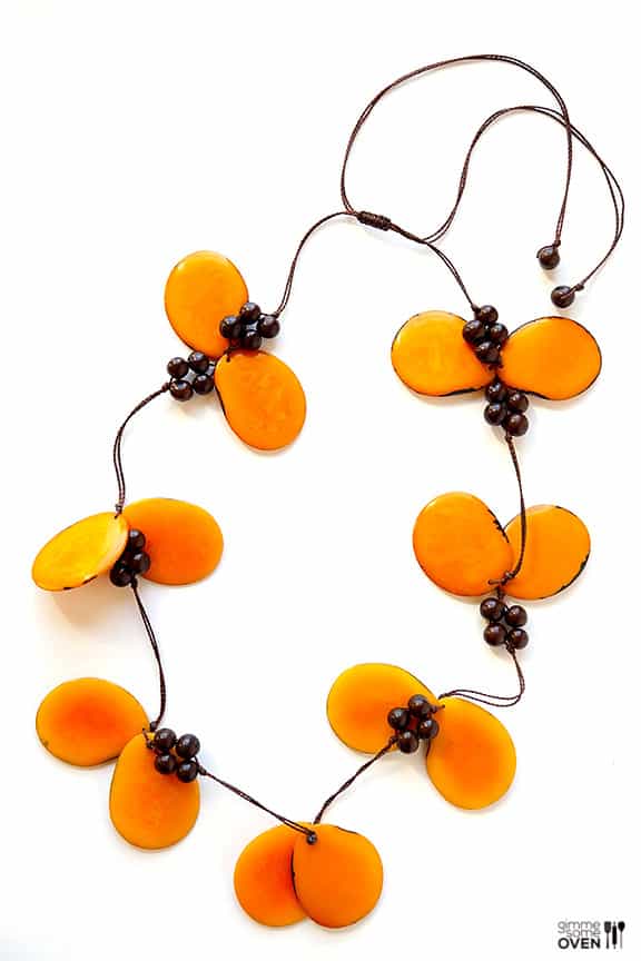 Enter the Mujus #giveaway for a chance to win an artisan-crafted jewelry set | gimmesomeoven.com Enter the Mujus #giveaway for a chance to win an artisan-crafted jewelry set | gimmesomeoven.com