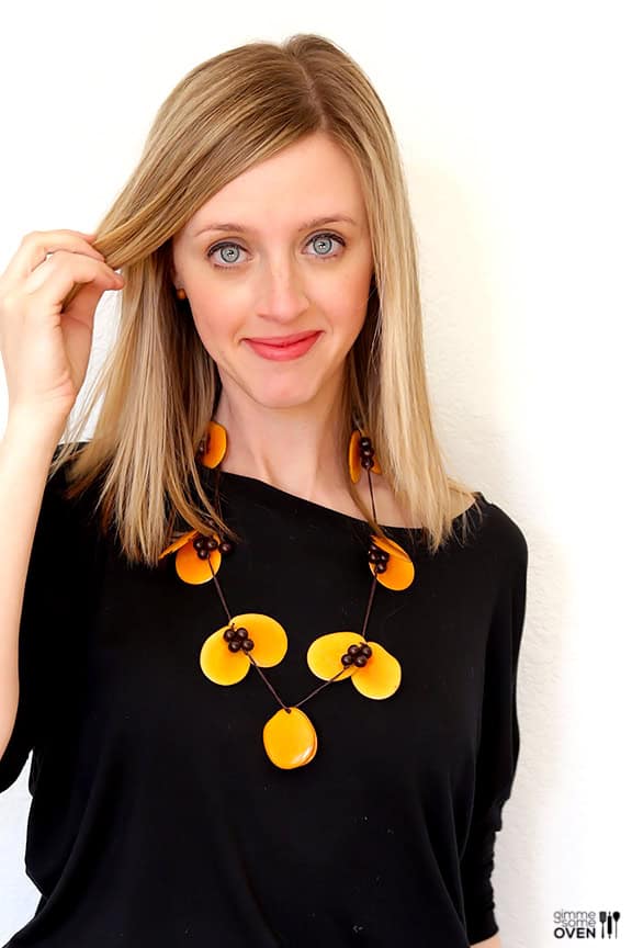 Enter the Mujus #giveaway for a chance to win an artisan-crafted jewelry set | gimmesomeoven.com Enter the Mujus #giveaway for a chance to win an artisan-crafted jewelry set | gimmesomeoven.com